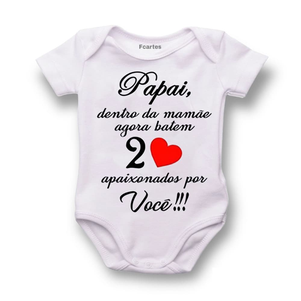 Body bebê infantil papai dentro da barriga da mamãe batem 2 corações
