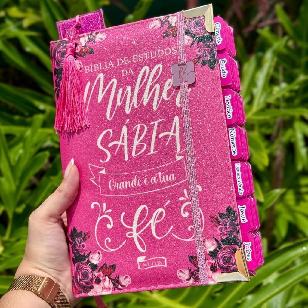 Bíblia da Mulher Sábia de Estudos 100% Glitter Pink com Abas adesivas + Elástico + Marca páginas