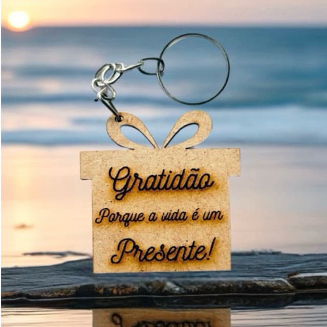 Chaveiro"Gratidão porque a vida é um presente" MDF Presente 50 UNIDADES