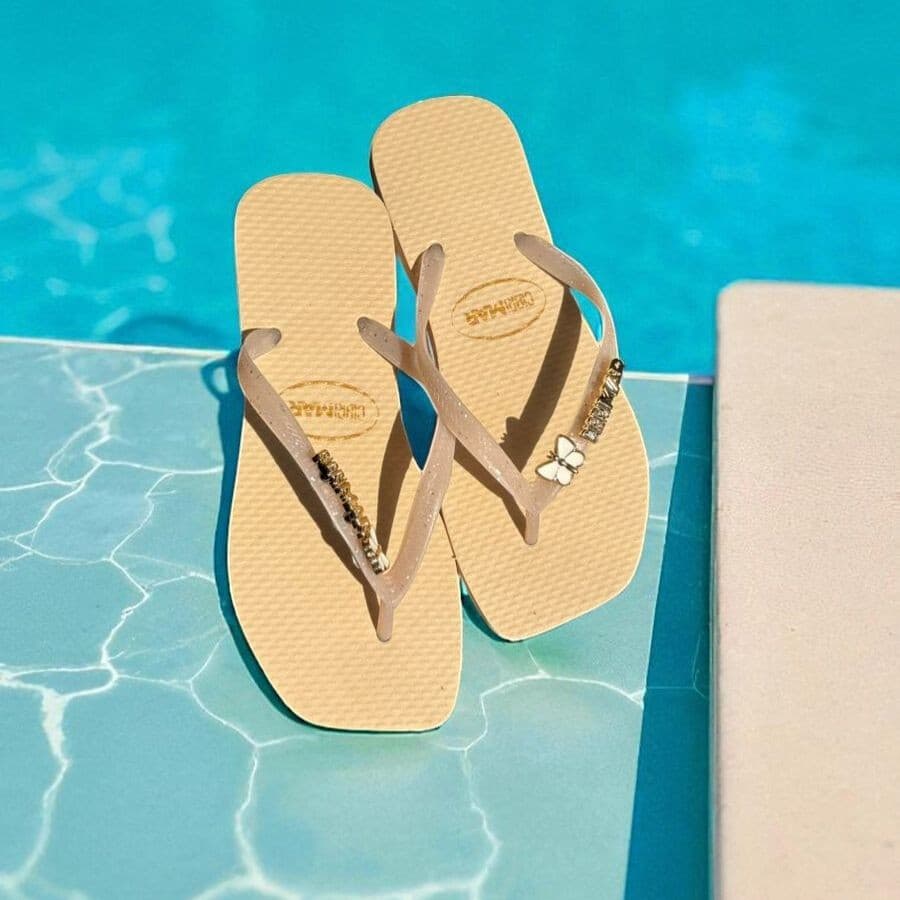 Chinelo Feminina do 33 ao 40 Slim Bico Quadrado Moda Praia Detalhe Borboleta Super Macio Leve Confortável ENVIO RÁPIDO