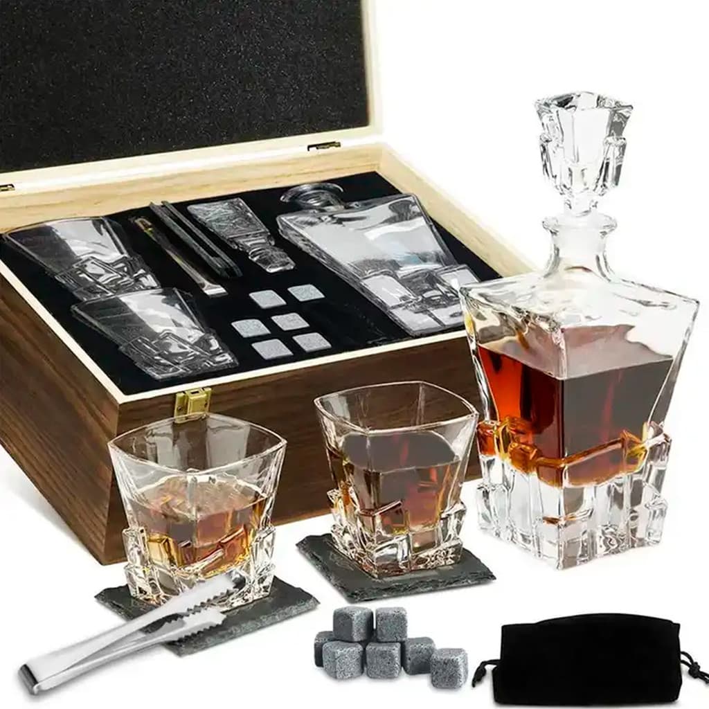 Conjunto Decanter Whiskey Com Dois Copos Rock Gelo Pegador Caixa Madeira