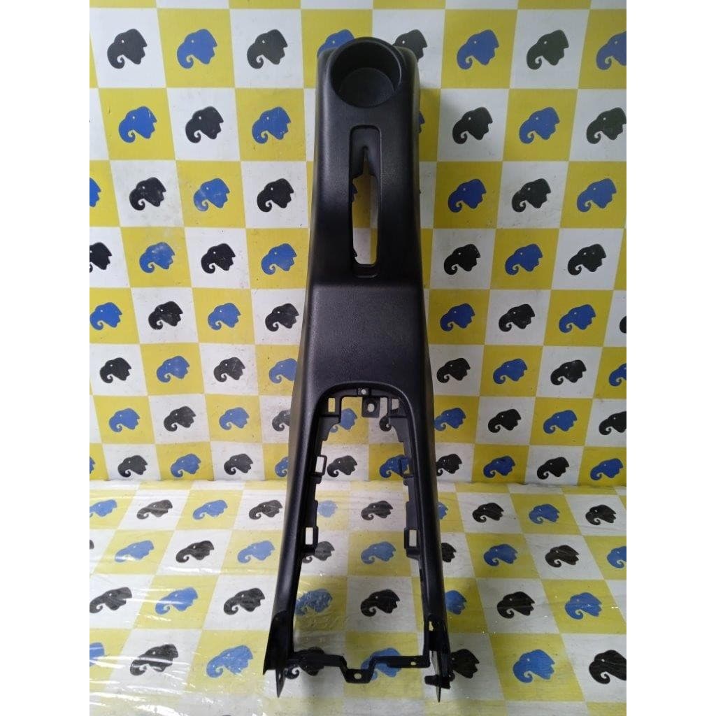 Console Porta Lata Copos Chery Celer 2012 -14