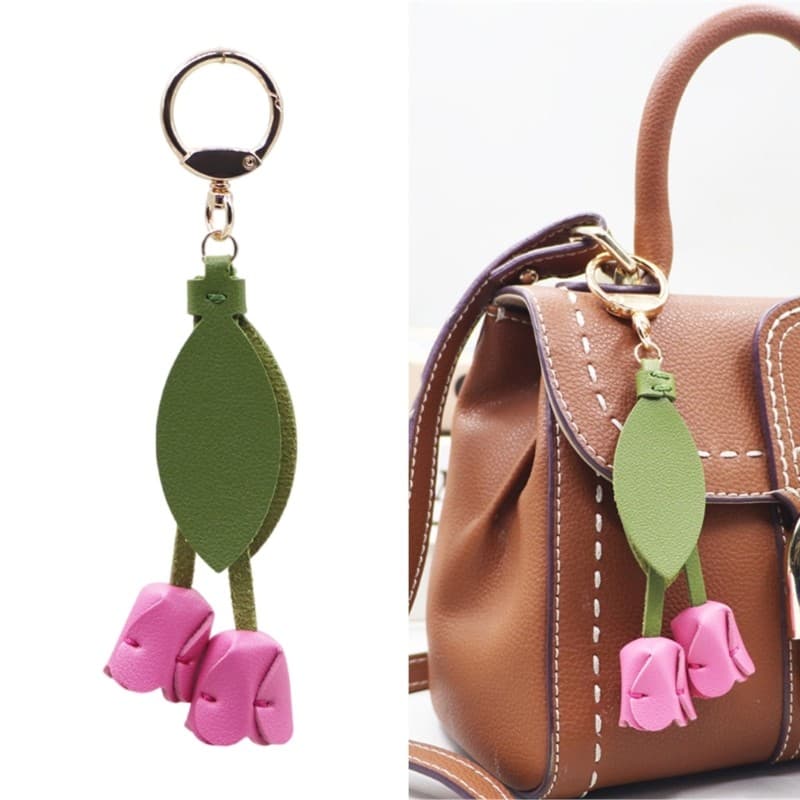 Adorável Tulipas Chaveiro Liga Couro Do Plutônio Estilo Saco Charme Para Uso Diário