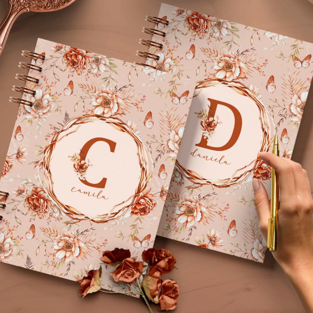 Caderno A5 Floral personalizado com inicial capas alfabeto
