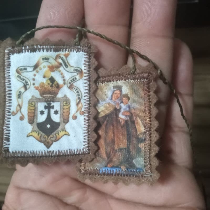 Escapulario *Brasão do Carmo*, Nossa do Carmo/ Carmelita.