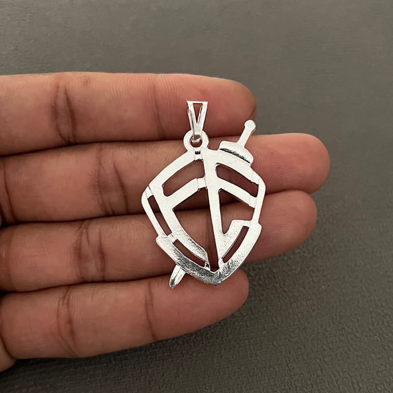 Pingente Escudo FÉ Banhado a prata 925
