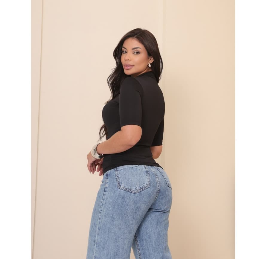 Blusinha Segunda Pele Feminina Gola Leve e Confortável Lisa