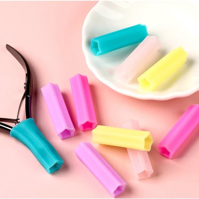 Protetores De Bico 2 UN Alicate Silicone *Cor E Formato Aleatórios* Nail Manicure Pedicure - SQ7912
