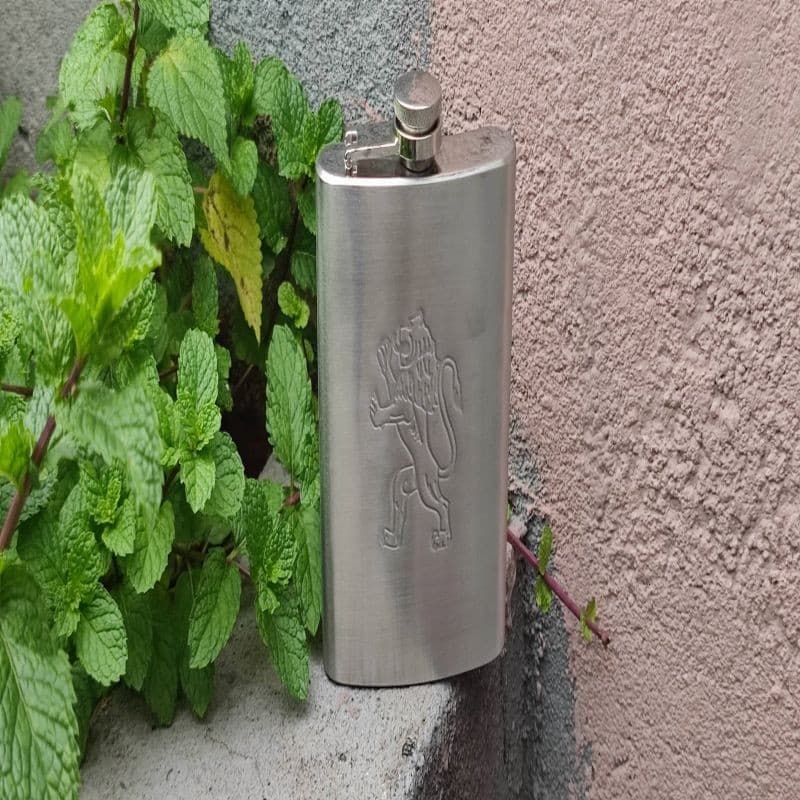 Cantil de bolso em aço inox 8oz  Porta Bebidas