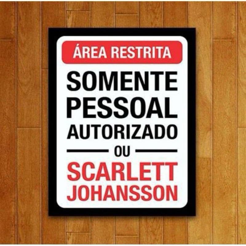 Placa Decorativa Área Restrita Scarlett Johanson 20X30