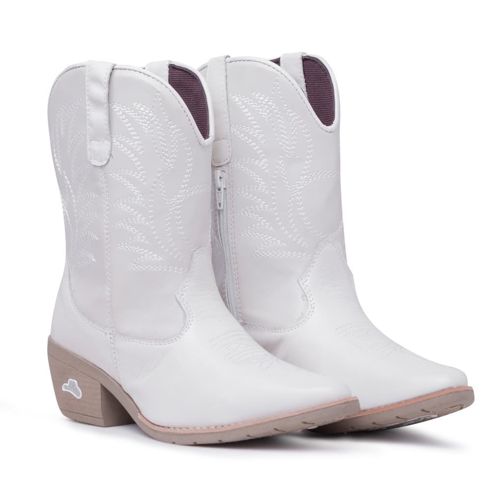 Botina Country Feminina Gelo Couro Premium Bico Fino Bordada Solado Reforçado e Design Elegante 6758