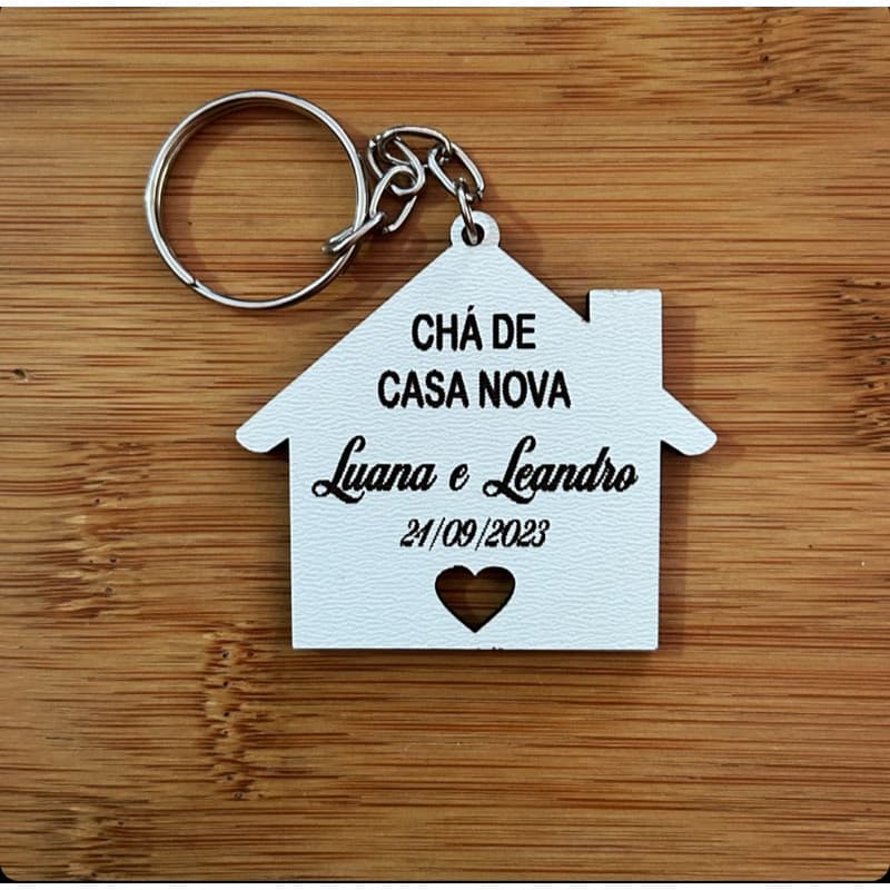 Kit chaveiros em MDF para lembrancinhas de chá de casa nova
