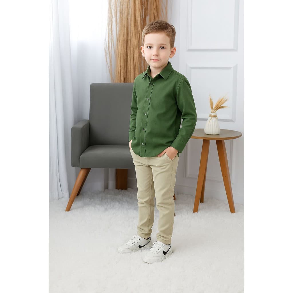 Calça Social Nude com Camisa Longa Verde Musgo