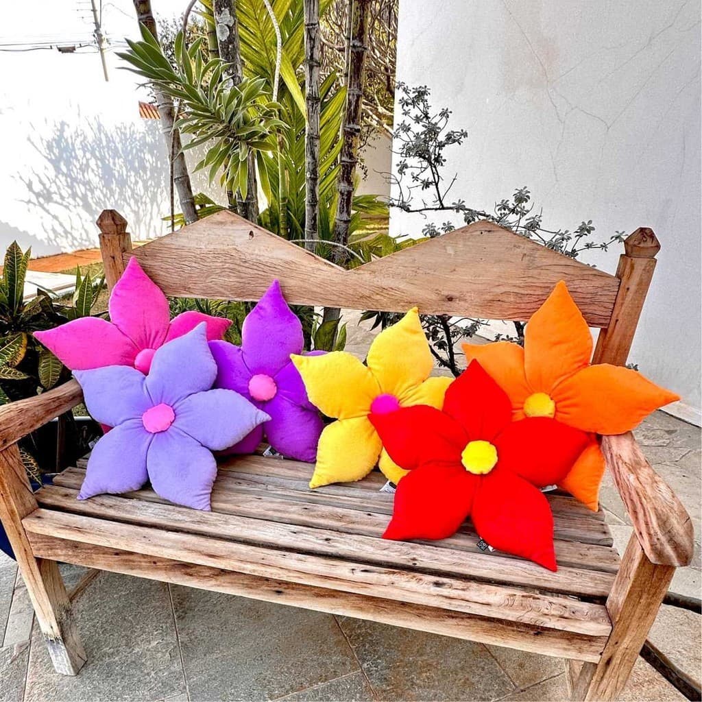 Almofada Flor Margarida De Pelúcia Decoração sofá  Quarto Sala Brinquedo