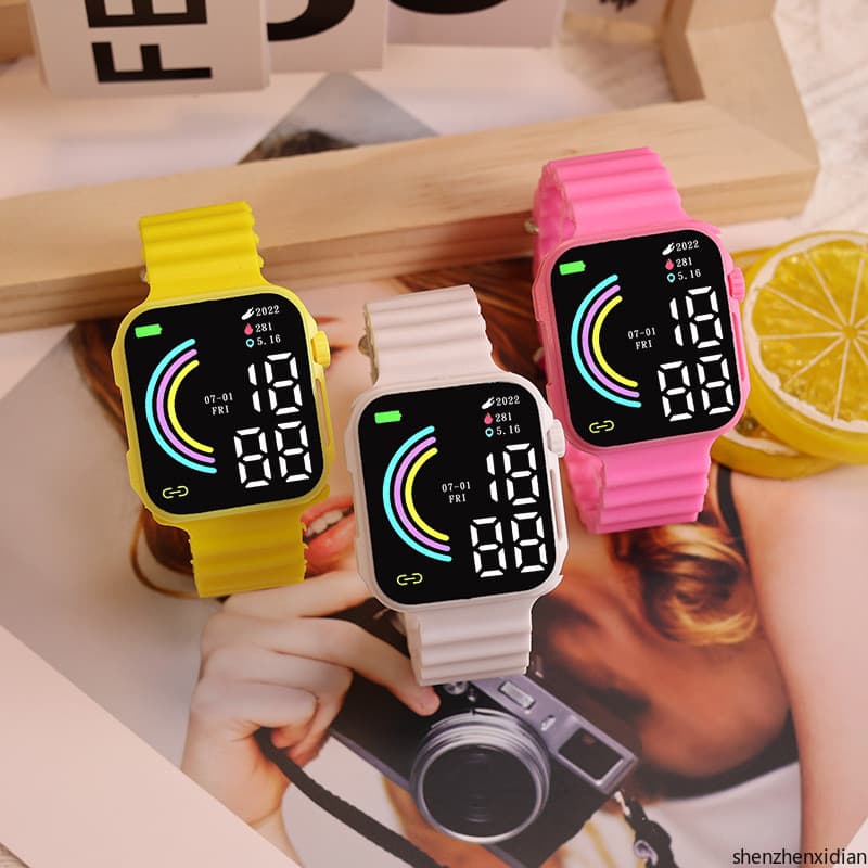 Moda Estudante LED Relógio Eletrônico Números Do Arco-Íris Legal Quadrado Doce Cor Masculino E Feminino Novo Botão