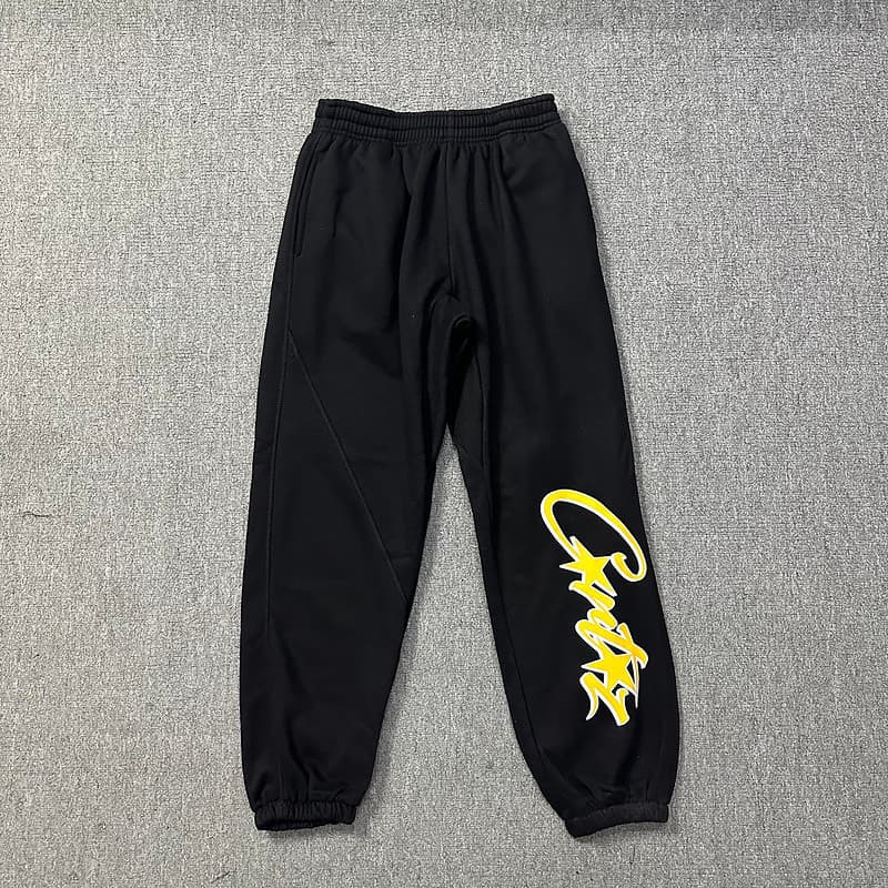 "Calça  Devil's Island – Estilo Street Fashion com Impressão Graffiti e Estoque Pronto"