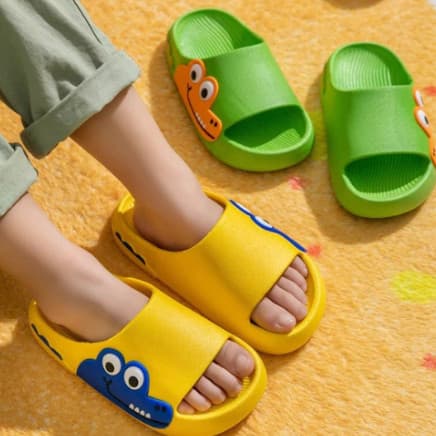 Papete Infantil Jacaré Menino Menina Confortavel Lindo Chinelo Praiano Confortavel verão .!