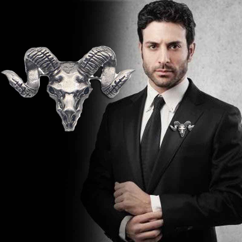 1Pc Novo Retro Cabeça De Ovelha Broche Poderoso Masculino Estilo Britânico Terno Acessórios Prata Preto Metal Broches