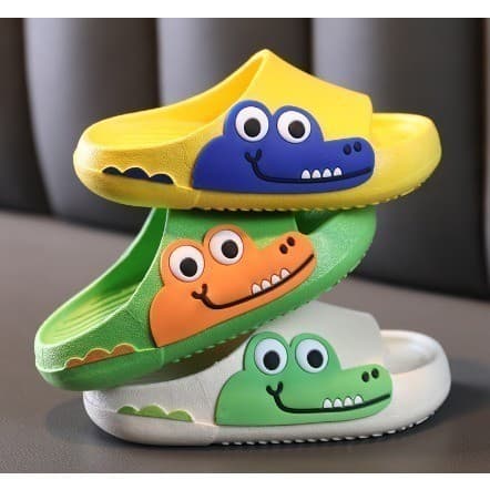 Chinelo Nuvem Diversas Cores Menino e Menina 21 ao 28