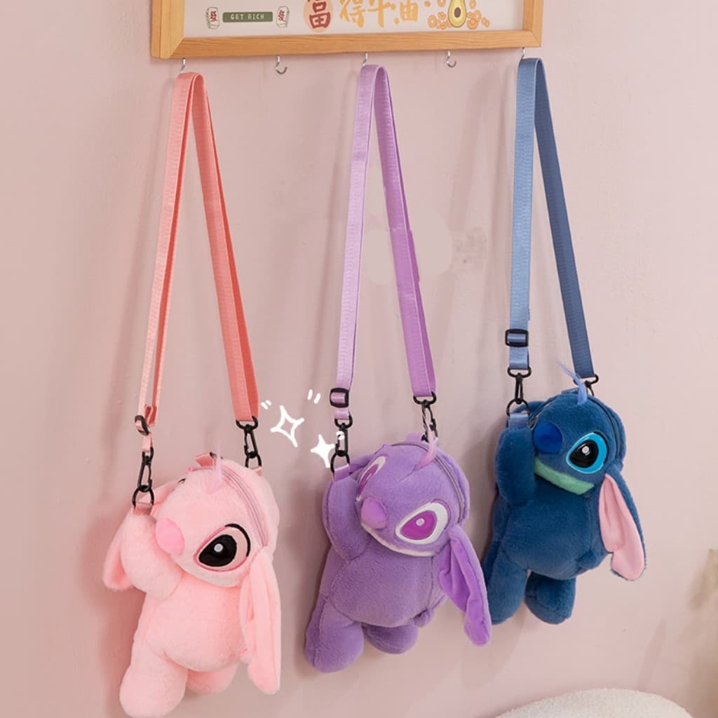 Mochila de Pelúcia Stitch – Pode Ser Usada de Várias Formas, Fofinha e Perfeita para Presentear