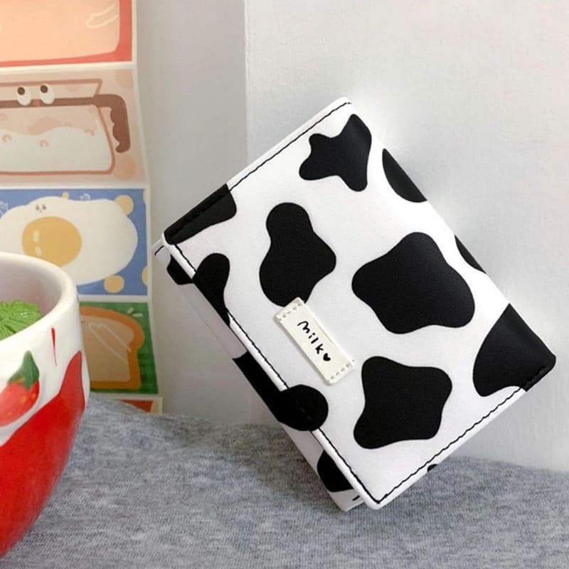 Nova moda feminina carteira de couro de vaca Pu curto vaca senhoras moedas e Multi-Slot lindos estudantes cartão dobráve