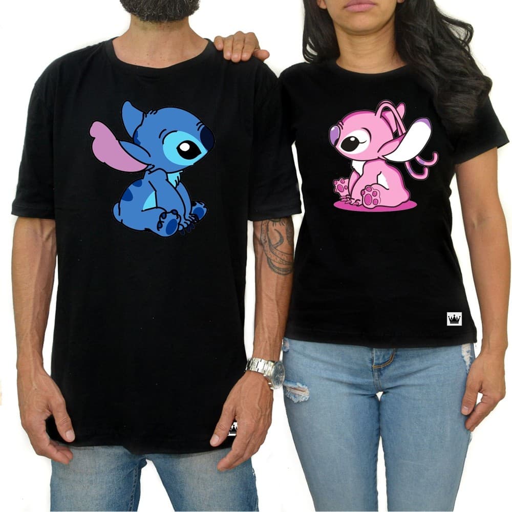 Kit 2 Camiseta Dupla Casal Dia Dos Namorados Estampa Casal Stitch Sentado Angel Frente 100% Algodão
