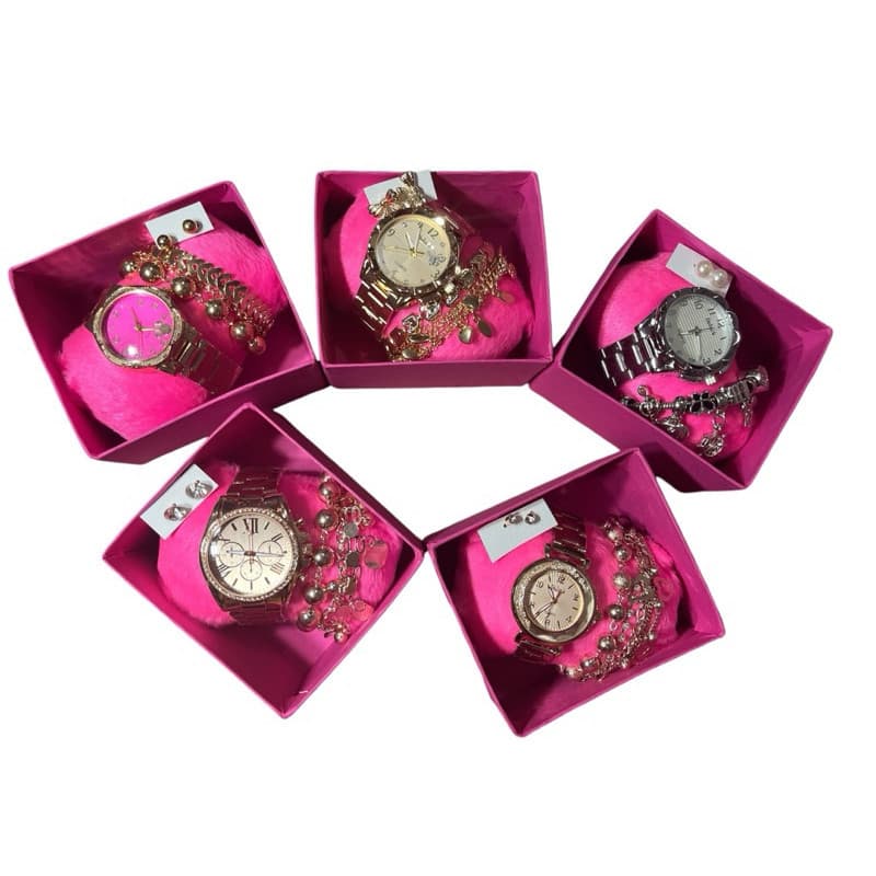kit com 5 relógios feminino mais pulseiras e caixas  revendo S-CXS