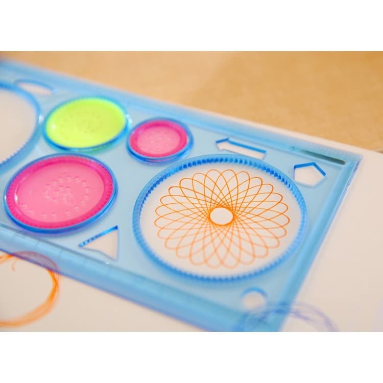 Régua Espirográfica Infantil para Desenhos Geométricos Coloridos