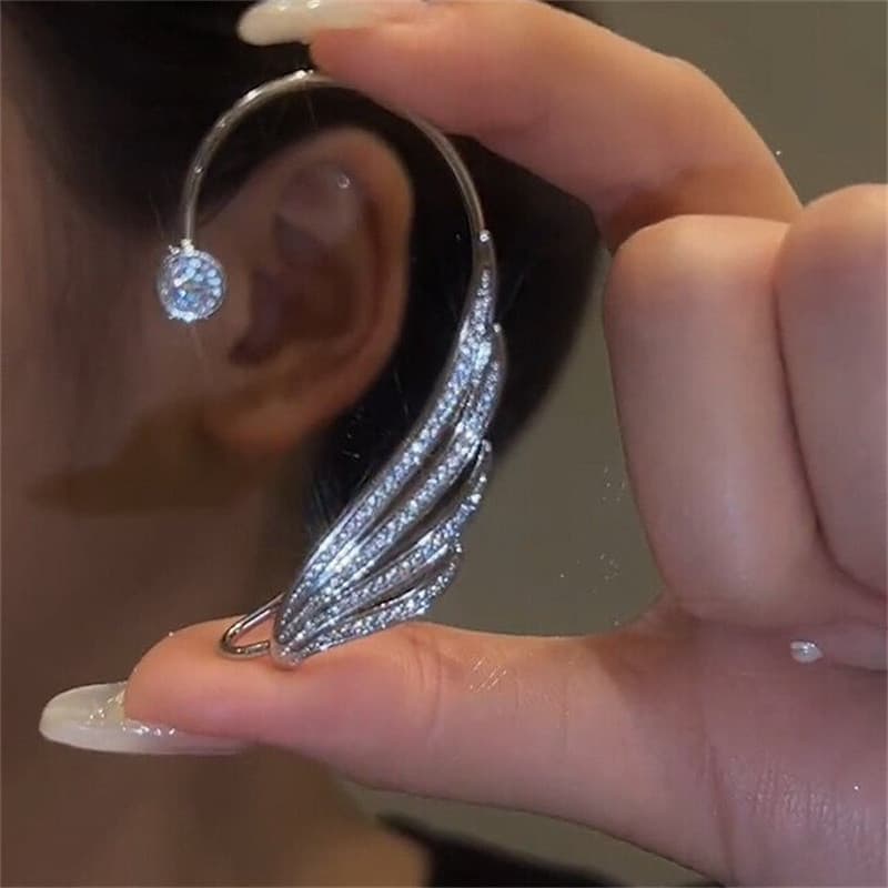 Brincos de clipe de orelha de asa de diamante para mulheres, estilo simples e frio, ganchos de orelha de alta qualidade