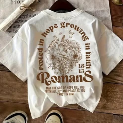 Camiseta Cristã Feminina Versiculo Romanos 100% Algodão