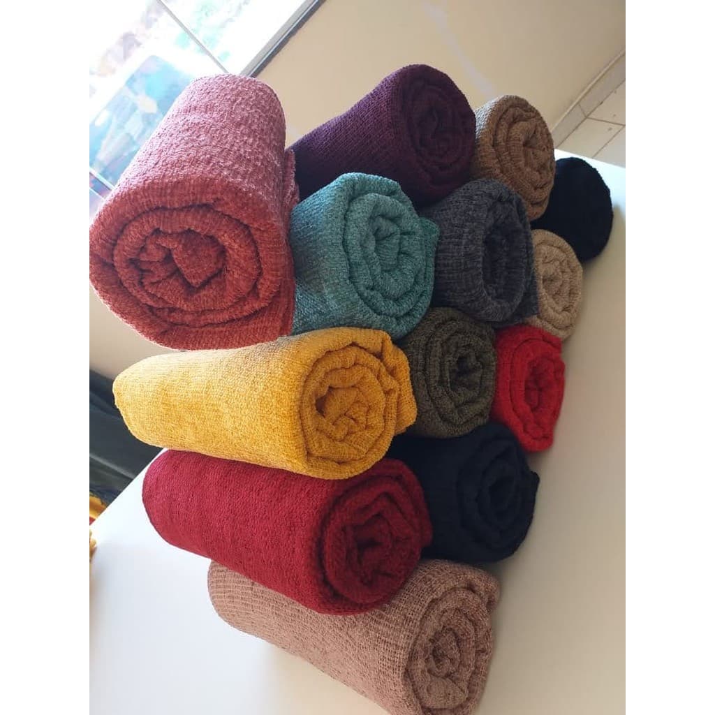 Manta luxo Chenille com franja, decoração sofá cama posta