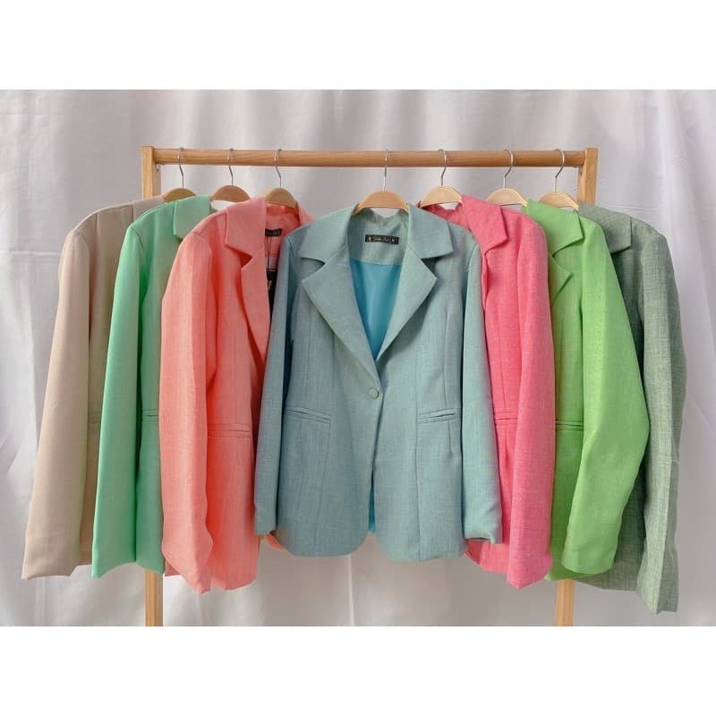 Blazer feminina alongada em linho com forro botão encapado BL-linho