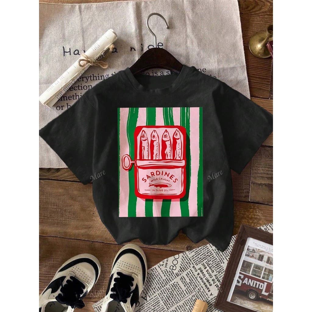 Camiseta Casual Feminina de Gola Redonda e Manga Curta Com Estampa de Latas de Sardinha, Looks de Praia de Verão TrendBo