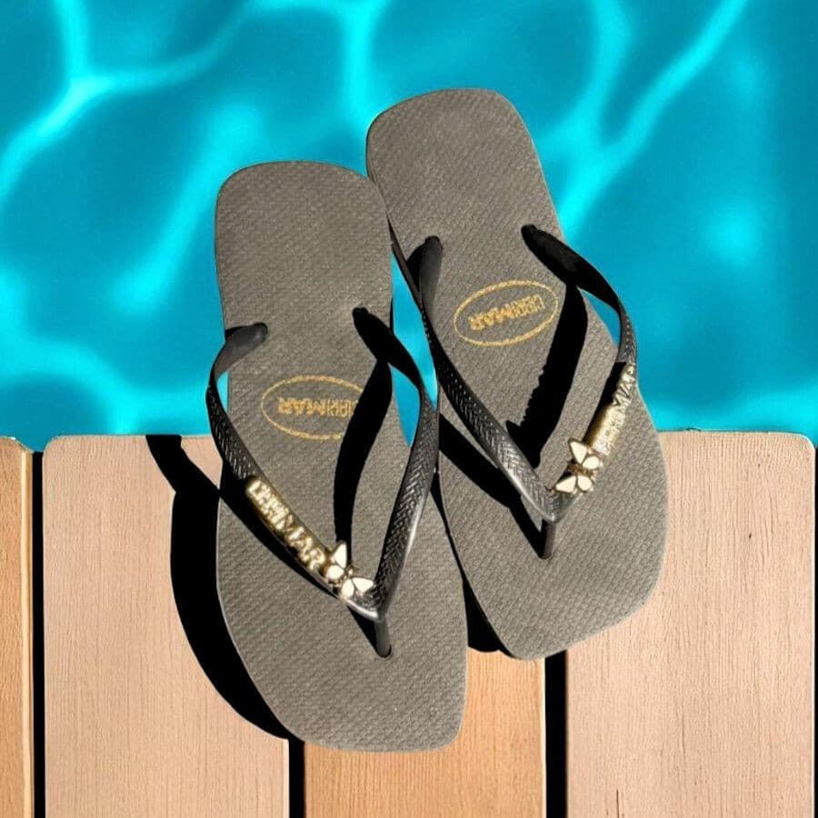 Chinelo Feminino do 33 ao 40 Rasteirinha Slim Bico Quadrado Moda Praia Detalhe Borboleta Super Macio Leve Confortável