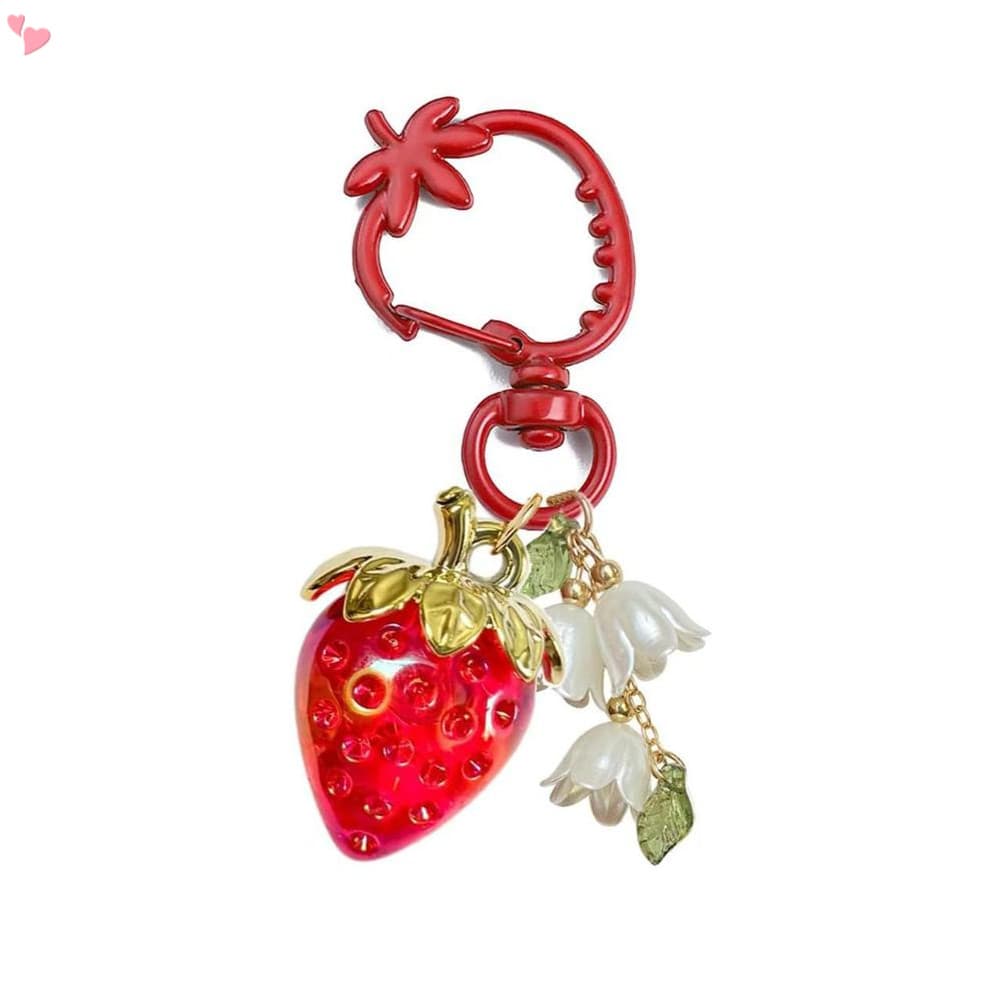 Chaveiro De Morango Fofo : O Lindo Pingente Em Forma Com Formato De Coração E De Margarida . design Exclusivo , Elegante