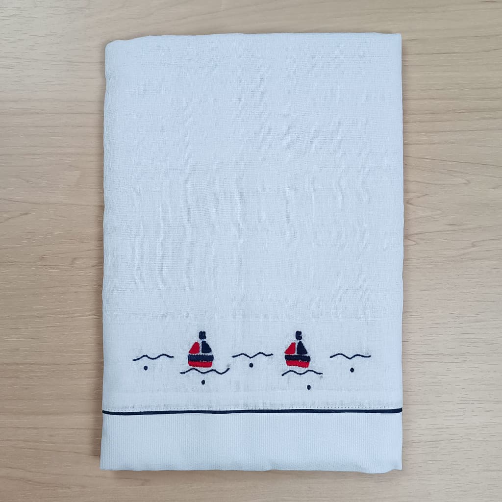 Toalha fralda | Bordado à mão | 100% algodão - Barquinho azul marinho
