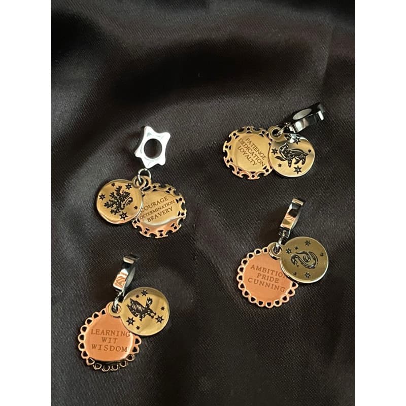 berloque charm harry potter casas de hogwarts