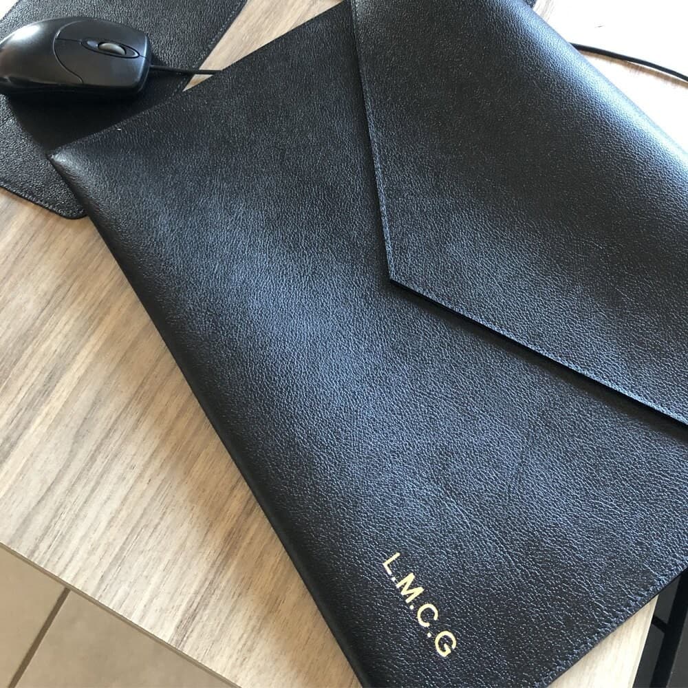 Pasta em Couro Formato Envelope Personalizada Com Nome ou Iniciais
