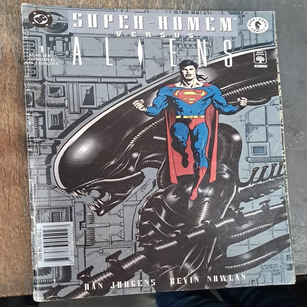 Super-Homem Versus Aliens n° 1 autor Dan Jurgens e Kevin Nowlan