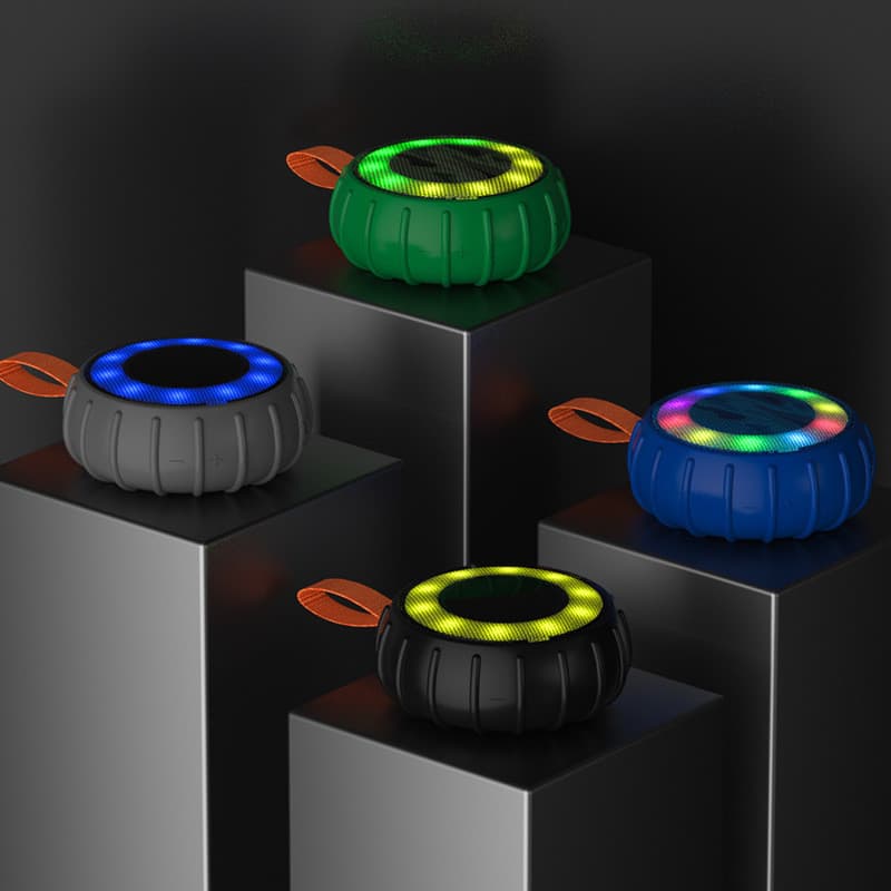 Caixa De Som Led Rgb Prova Água Bluetooth Portátil Caixinha,Alto-falante bluetooth à prova d'água IPX7 portátil ao ar livre luz colorida sem fio mini áudio do banheiro,cor Camuflar