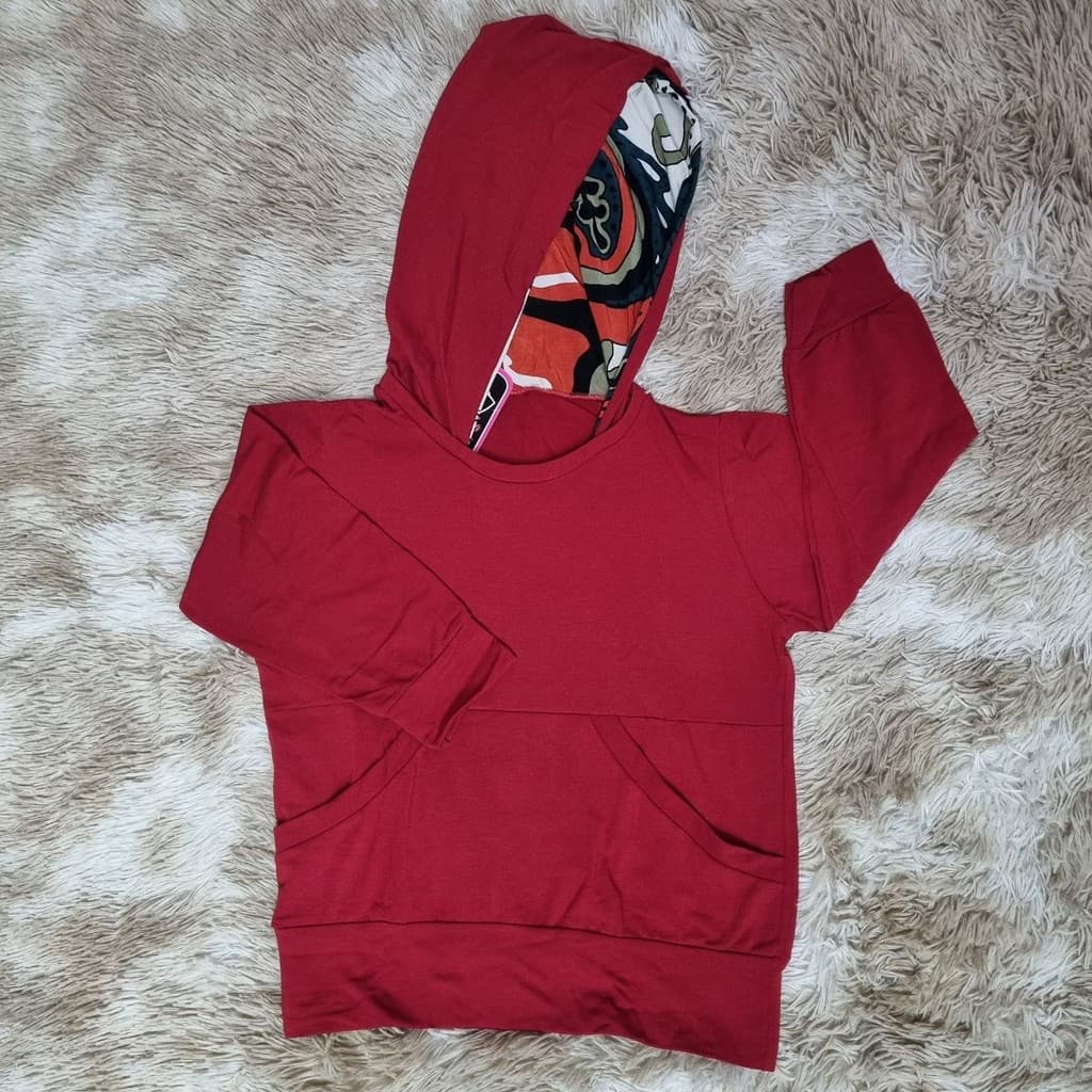 Blusa Feminina  Juvenil de Manga Longa 3/4 Com Capuz