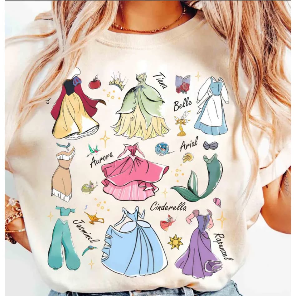 2025 Camiseta da Disney, Coleção de Vestidos de Princesas (Bela, Cinderela) & Itens Mágicos, Moda Feminina