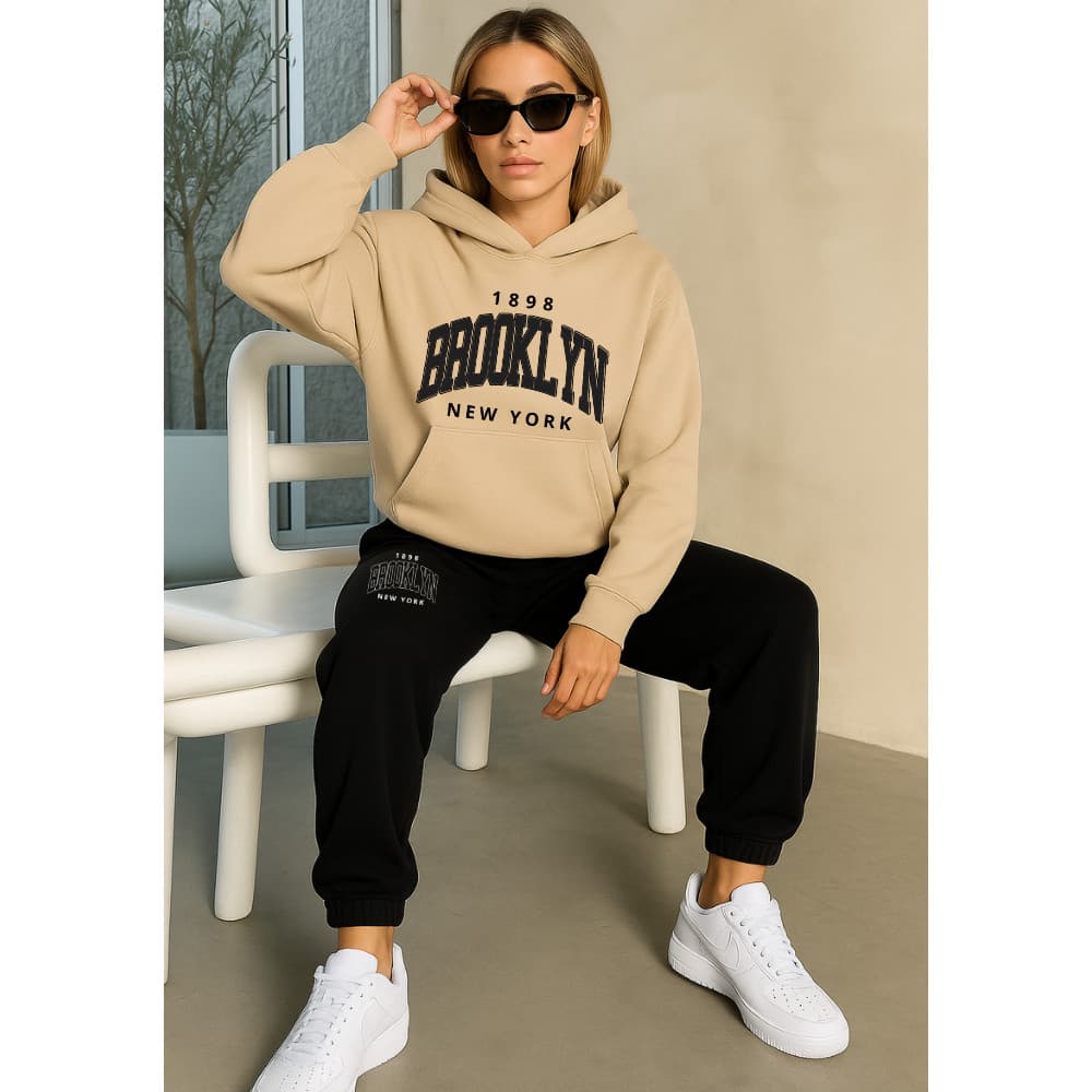 Conjunto Feminino Calça Moletom e Blusa Feminino com Capuz e Bolso