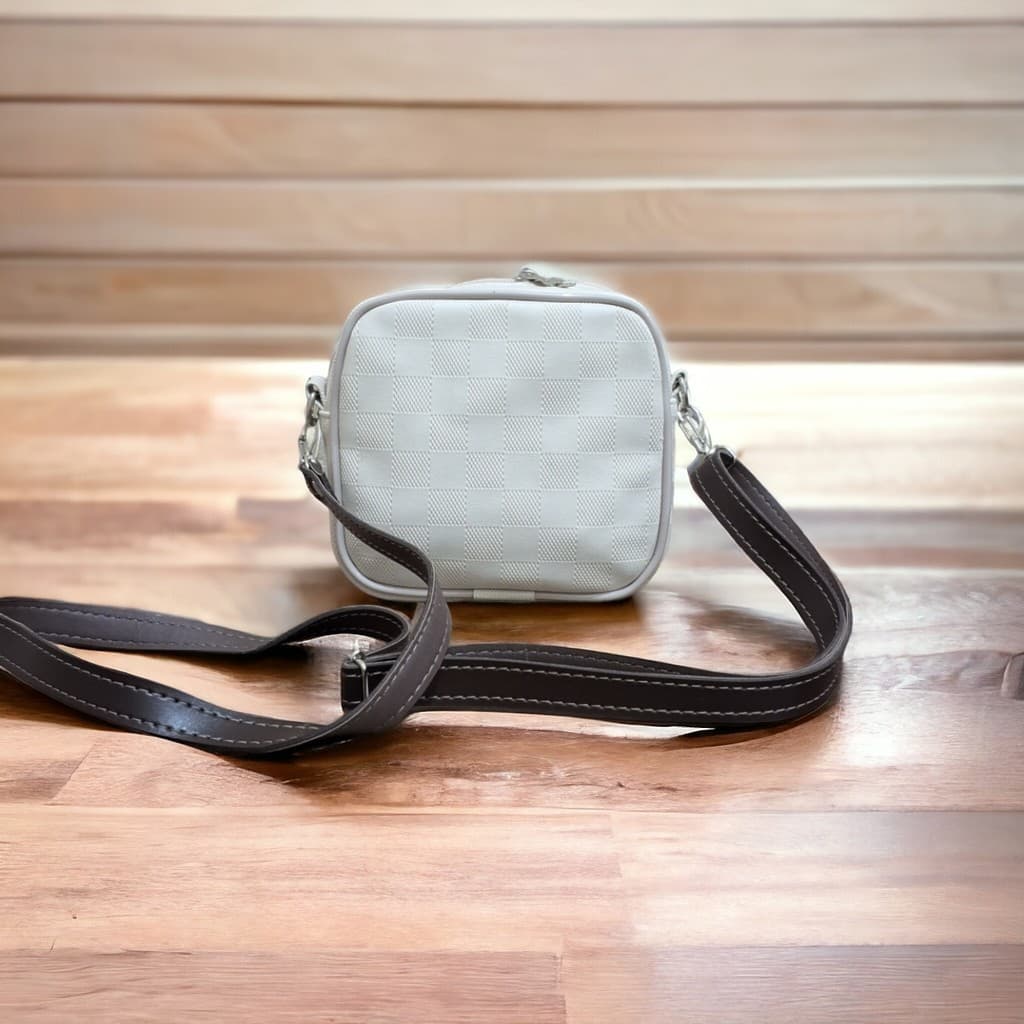 BOLSA FEMININA TRANSVERSAL COM ALÇAS DE OMBRO SHOULDERS BAG