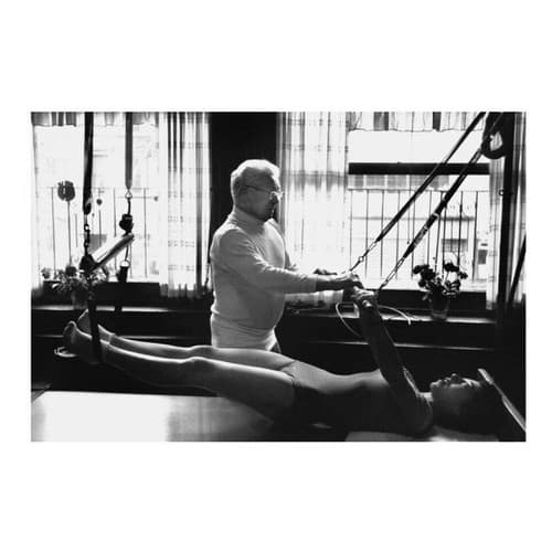 Quadro MDF  Joseph Pilates Exercício Foto Decorativa | Decoração Fitness Pp2