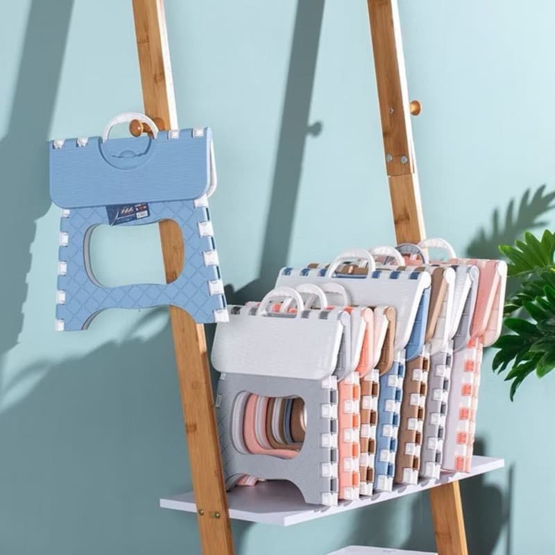 Banqueta Portátil Dobrável em Plástico Durável para Casa e Viagem