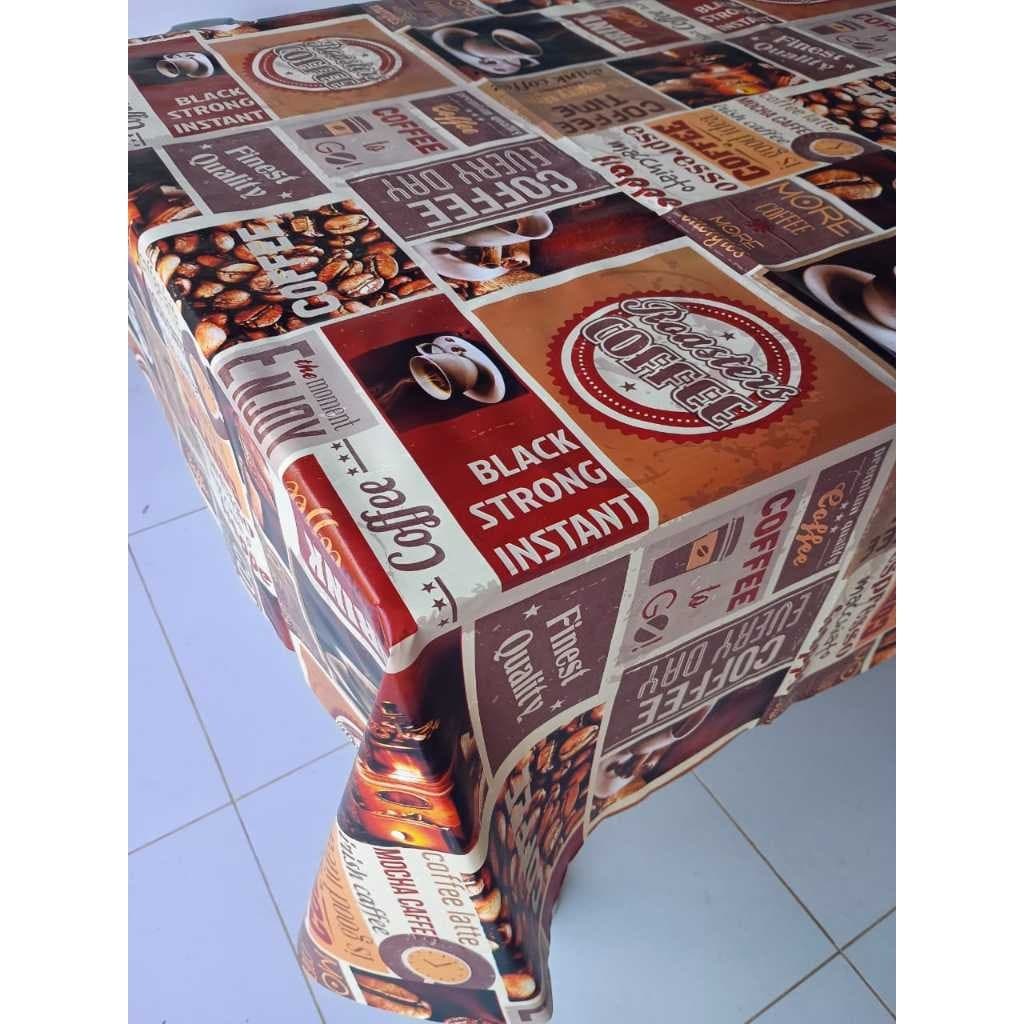 Toalha de Mesa 4 Lugares Plástico 1,50 X 1,40 PVC  Impermeável Padrão Estampas sortidas
