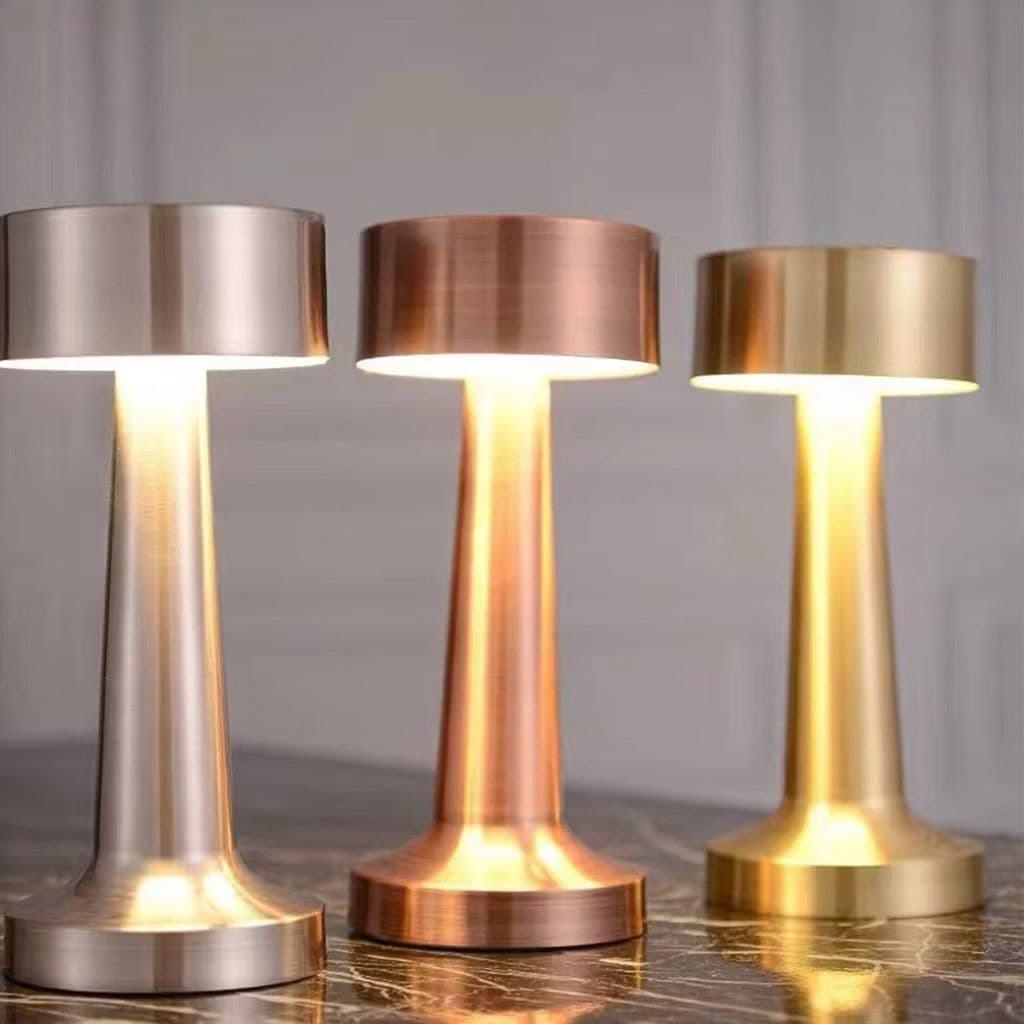 Luminária de Mesa Abajur Cabeceira Escrivaninha LED 3 em 1 Recarregável Tipo C Preto Cromado Dourado