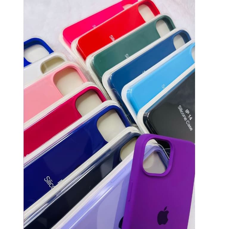 CAPA CAPINHA CASE PARA IPHONE 14 NORMAL A SILICONE INTERIOR AVELUDADA COM CÂMERA ABERTA