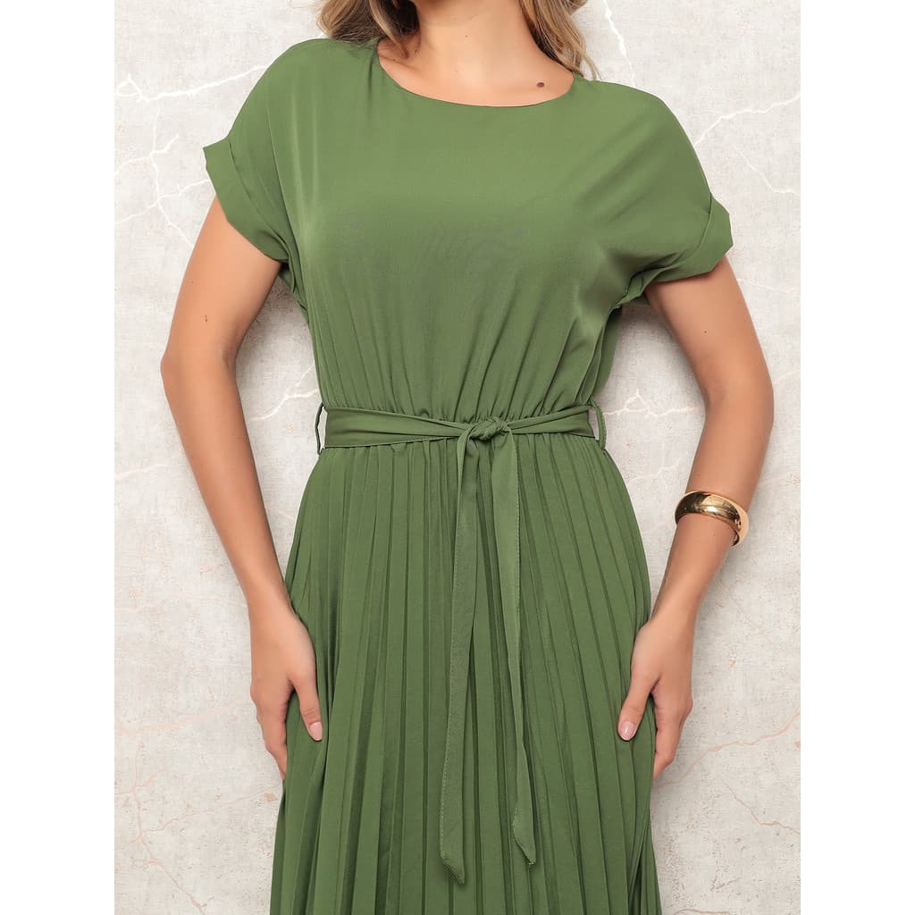 Vestido Midi Plissado Gola Redonda Manga Curta Cintura com Amarração Ajustável Elegante e Delicado